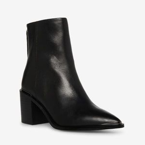 Steve Madden amber black leather ankle boots/ booties